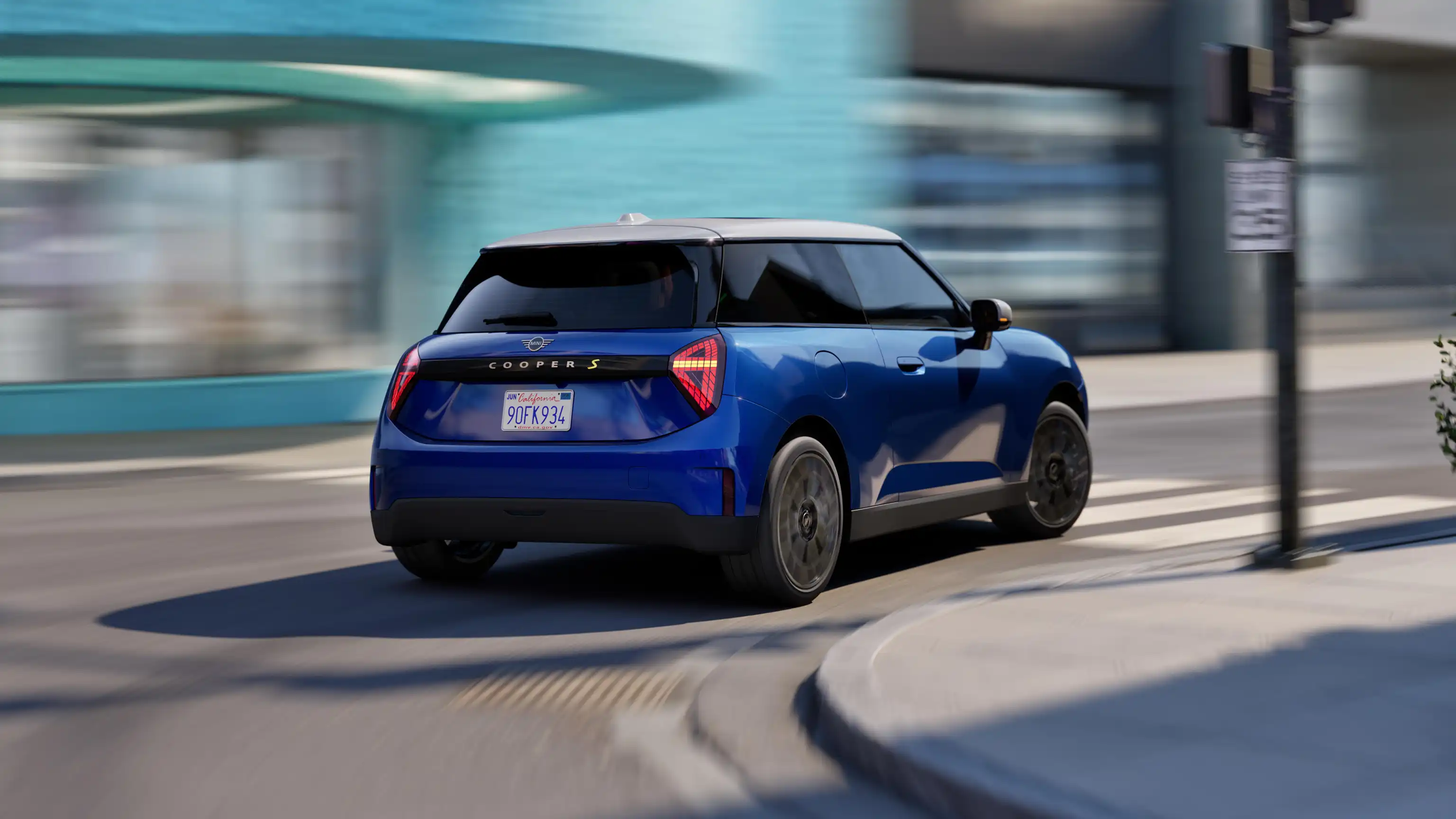 MINI Cooper Electric – Driving Assistant