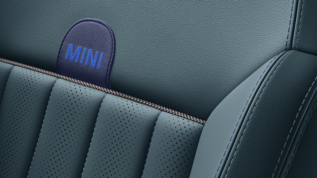 Ansicht der Sitze Vescin in Dark Petrol im MINI Countryman Favoured Trim