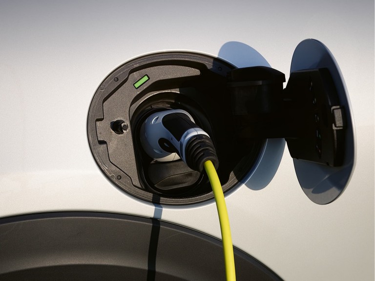 Mini Elektromobilität – Reichweite – Steckdose