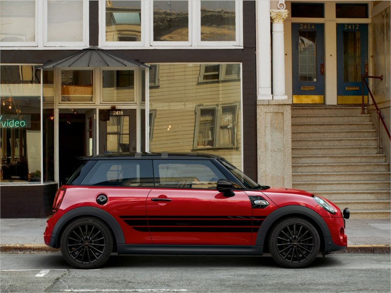 MINI 3-Türer - rot und schwarz - MINI Räder und Reifen