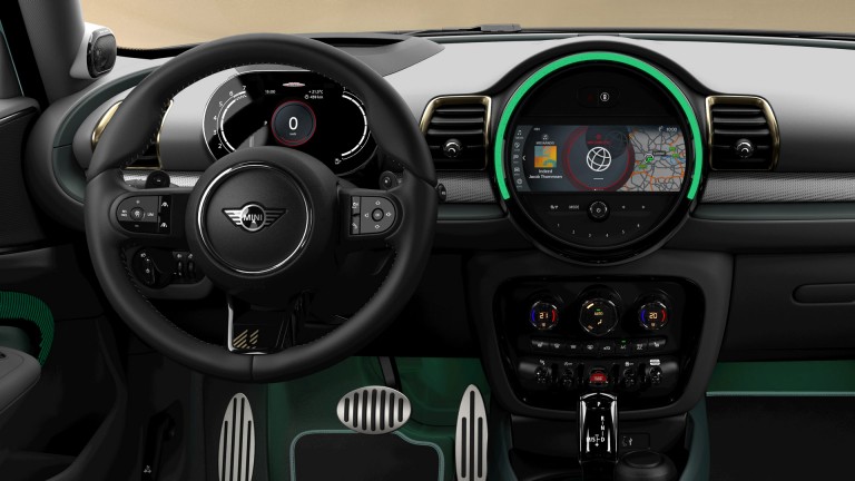 MINI Clubman Untold Edition – Innenraum - Cockpit-Ansicht – Komfort- und Technikpakete