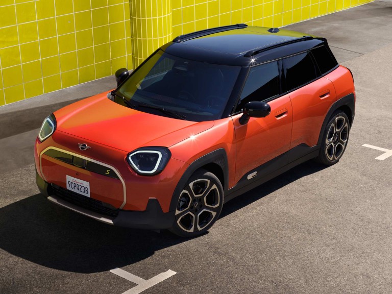 Der vollelektrische MINI Aceman – Technische Daten – Parking Assistant