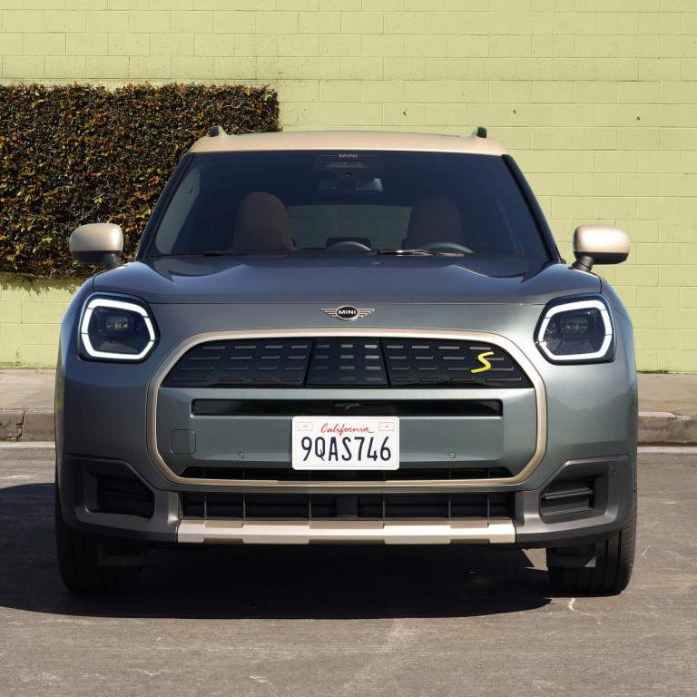 Vollelektrischer MINI Countryman – Mosaik – Exterieur