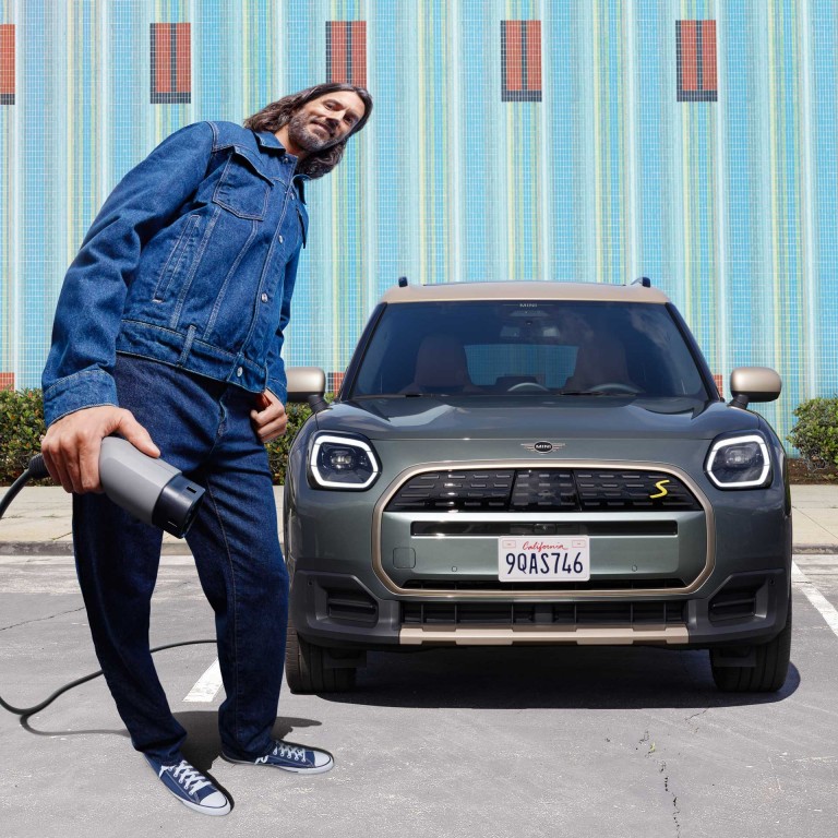 Vollelektrischer MINI Countryman – Mosaik – Laden und Reichweite