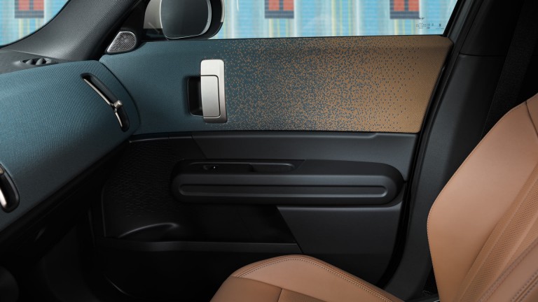 Vollelektrischer MINI Countryman – Mosaik – Nachhaltigkeit