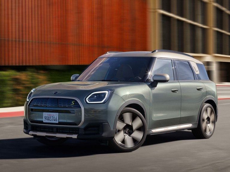 Der erste vollelektrische MINI Countryman – Fahrerlebnis – Fahrerassistenz