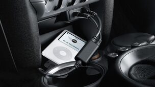 Music Adapter Apple iPod / iPhone